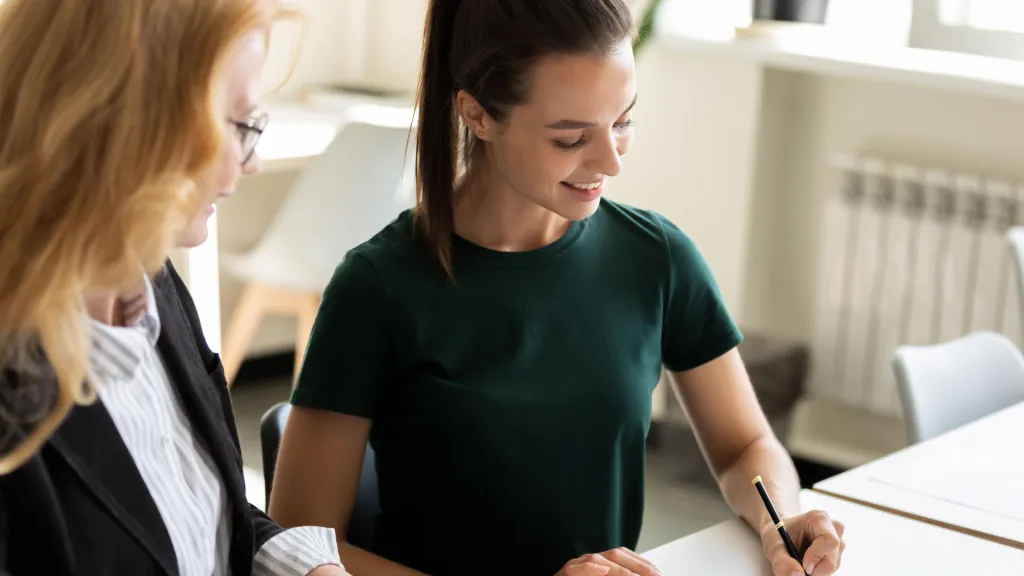 Werkgever in overleg met werknemer