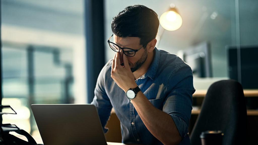 Een arbeidsconflict kan zorgen voor stress op het werk en uiteindelijk voor verzuim.