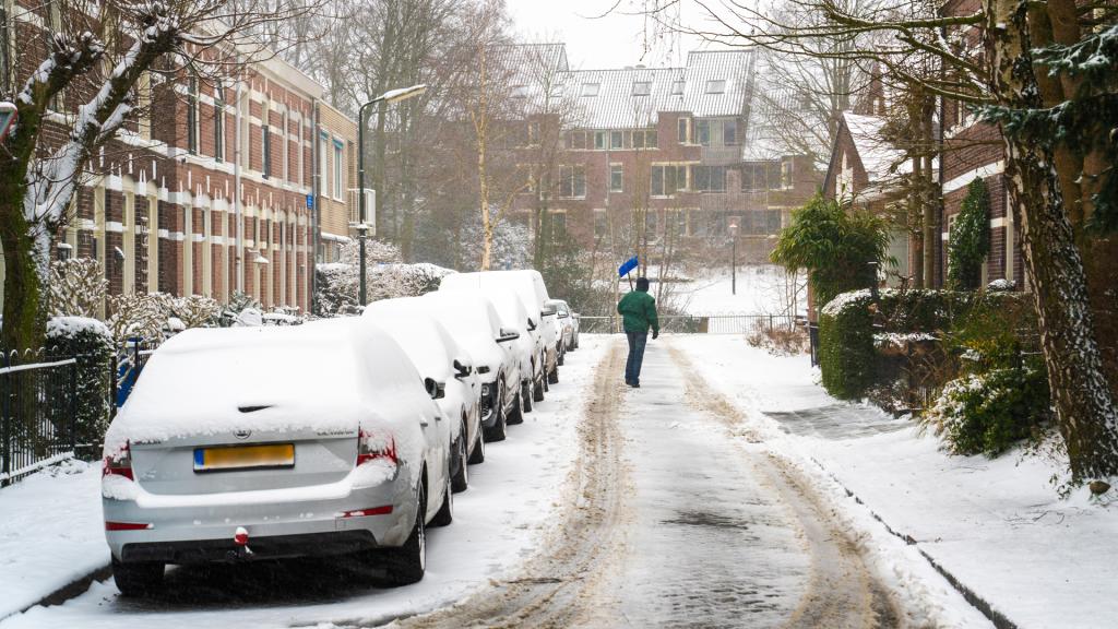 Straat met sneeuw