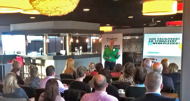 Kennissessie werkstress in FC Emmen stadion