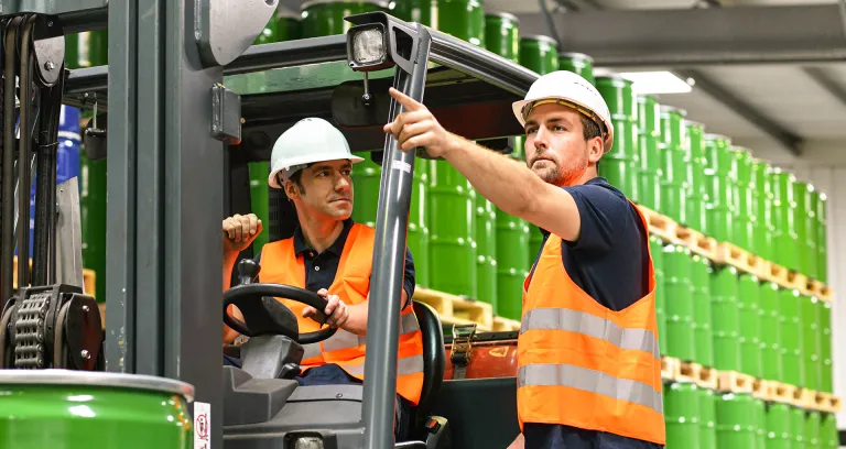 Medewerkers met chemicaliën 